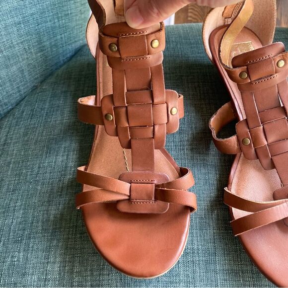 Dolce Vita Womens Fana Sandal Cognac size 8.5 sold at Anthropologie & Revolve! - Picture 5 of 11